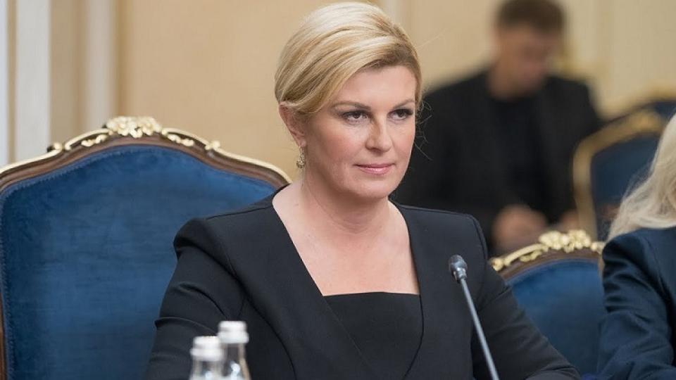 Президентът на Хърватия изкопира Мелания Тръмп (СНИМКИ)