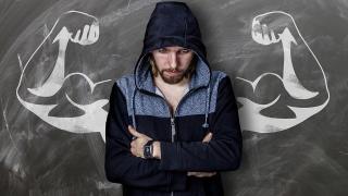 Появи се плашещо изследване за ниските мъже