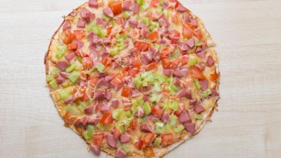Как да направим мързелива пица за 15 минути