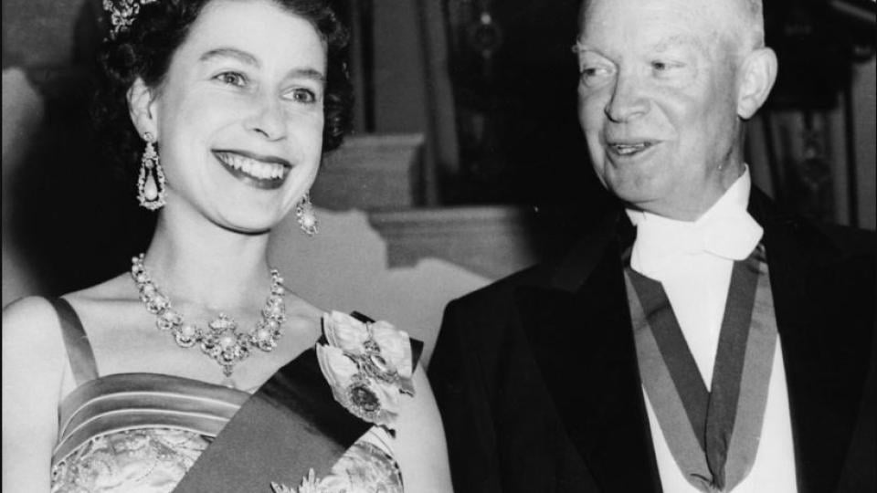 Падна неочаквана тайна за Елизабет II и US президента Айзенхауер
