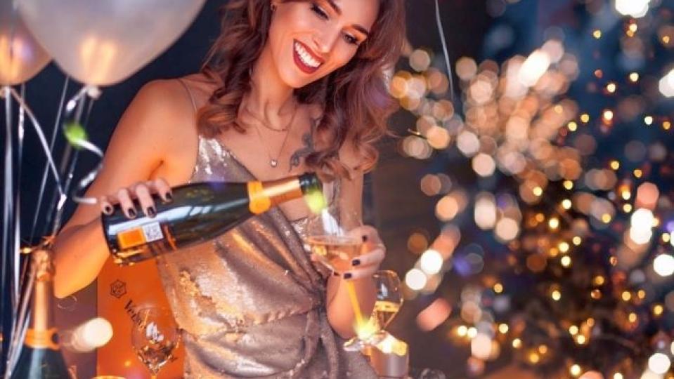 5 перфектни тоалета за посрещането на новата 2023 година