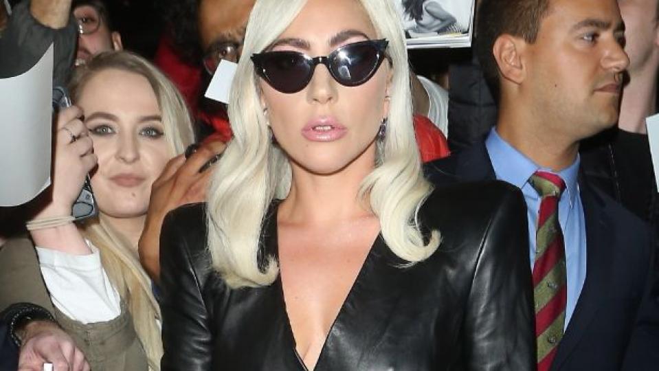 Остарялата Лейди Гага уплаши феновете си с тези СНИМКИ