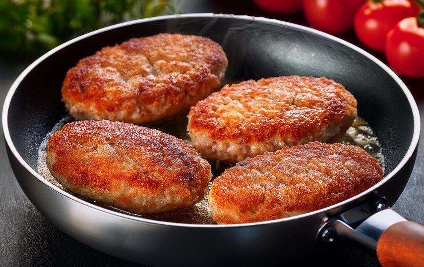 Опитните домакини слагат тези вкусни съставки в кюфтетата
