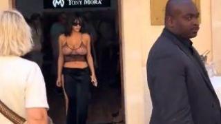 Бианка Ченсори развя гола гръд в Майорка! Видео 18+