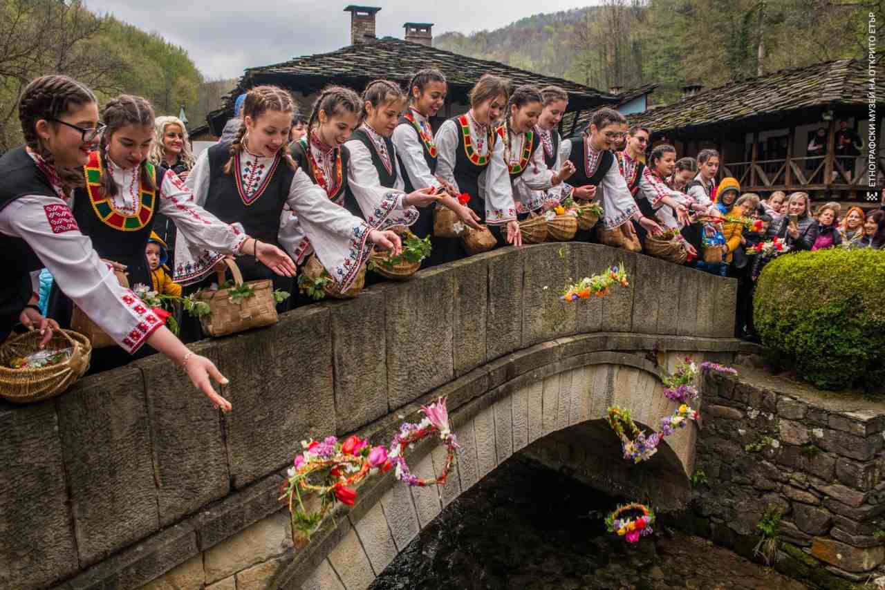 Всеки трябва да следи за тези поличби на Лазаровден, на масата не пропускайте да сложите...