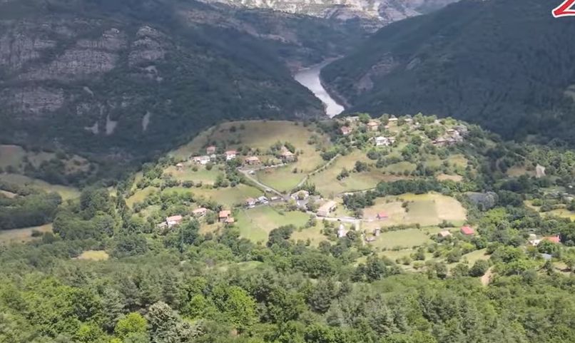 На плаж в планината? Да, има и такива места в България ВИДЕО