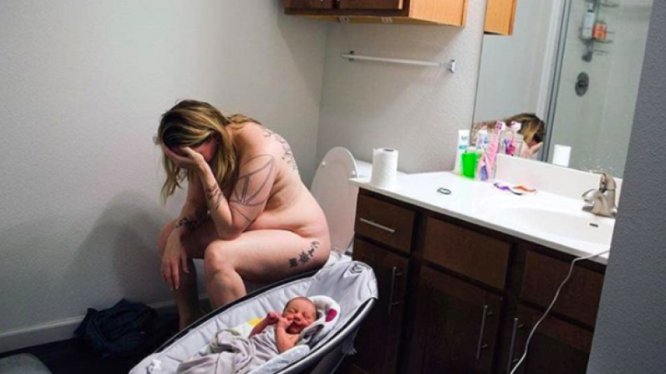 16 смели майки показаха брутално честни СНИМКИ 18+ за това как изглеждат телата им след раждането