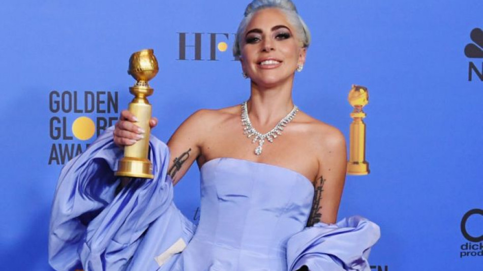 Приказка: Ето с какви бляскави рокли се появиха звездите на наградите „Златен глобус” 2019 (СНИМКИ)