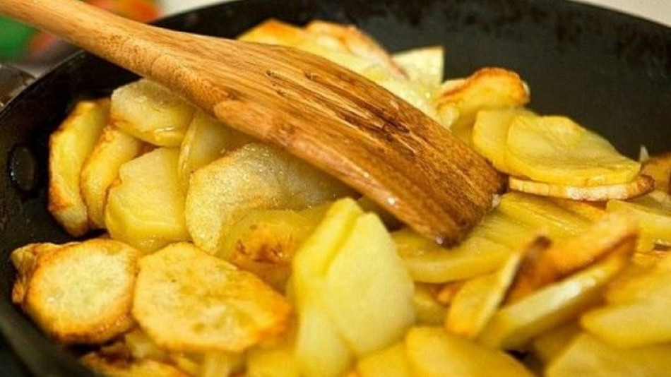 Тайната на перфектните пържени картофки с апетитна златиста коричка е разгадана!