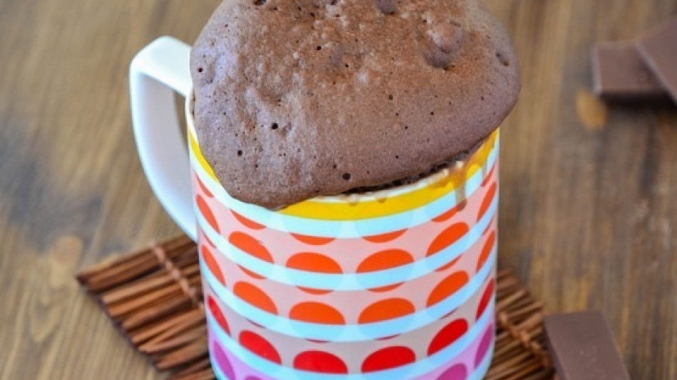Шоколадов кекс в чашка, който става само 2 минутки (СНИМКИ)