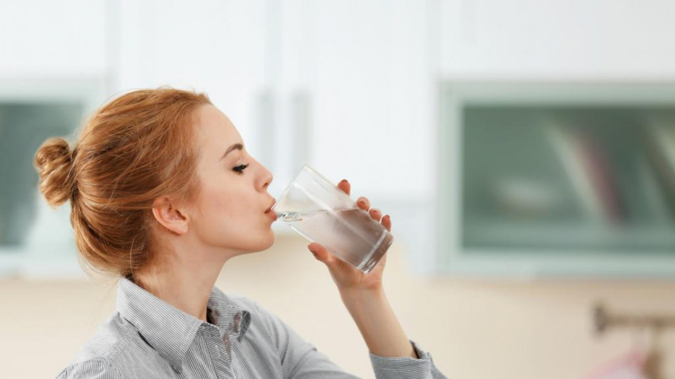 Горещата вода пази от инсулт и купища болести, ето как обаче трябва да я пием