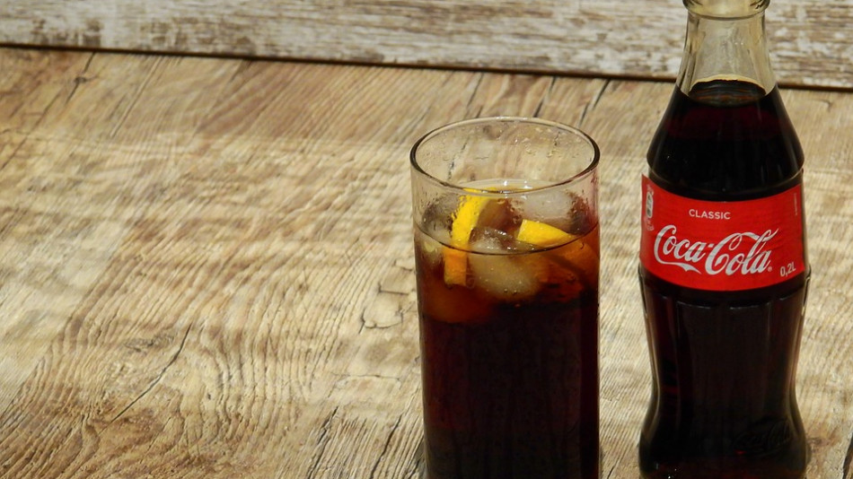 Карли пи по 4 литра „Кока-Кола” на ден, не е за вярване какво се случи с нея (СНИМКИ)