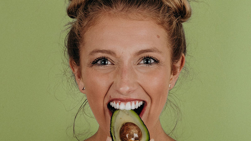 Какво се случва с кожата ни, ако ядем авокадо всеки ден