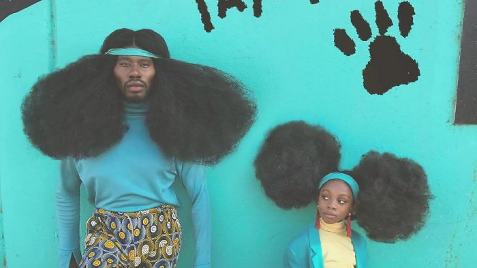 Такива коси не сте виждали! Баща и дъщеря разбиха световен рекорд с прическите си СНИМКИ