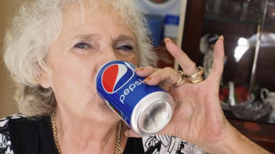 От 65 години Джаки пие само "Пепси" и ето какво се случи с нея