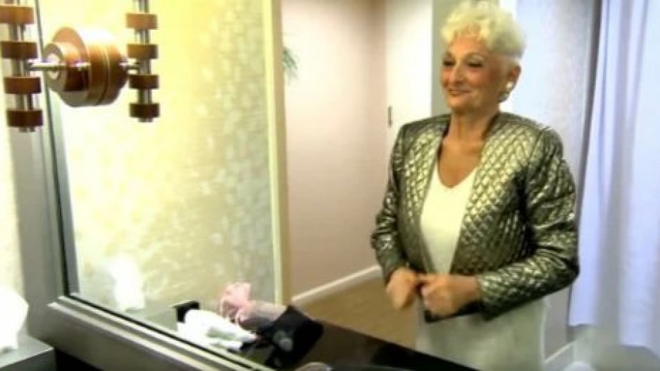 83-годишна американка сменя младите си гаджета като носни кърпички, за да... СНИМКИ