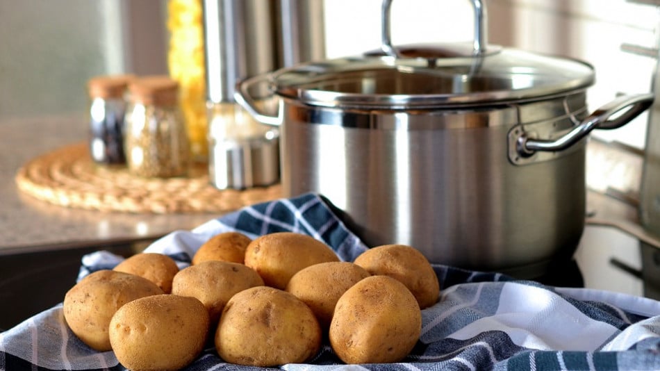 Кулинарен трик: Как да сварите картофи за 2 минути