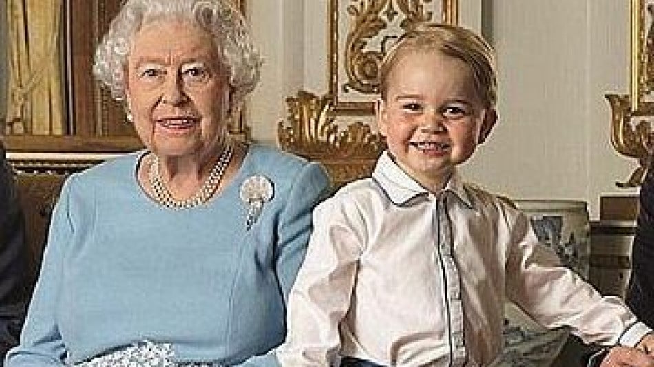 Сензационно: Ето как кралица Елизабет II тайно подготвяла Джордж за крал на Великобритания