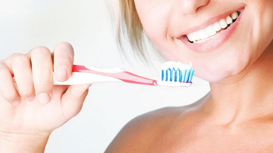 Експерт разкри най-големите грешки при миенето на зъбите