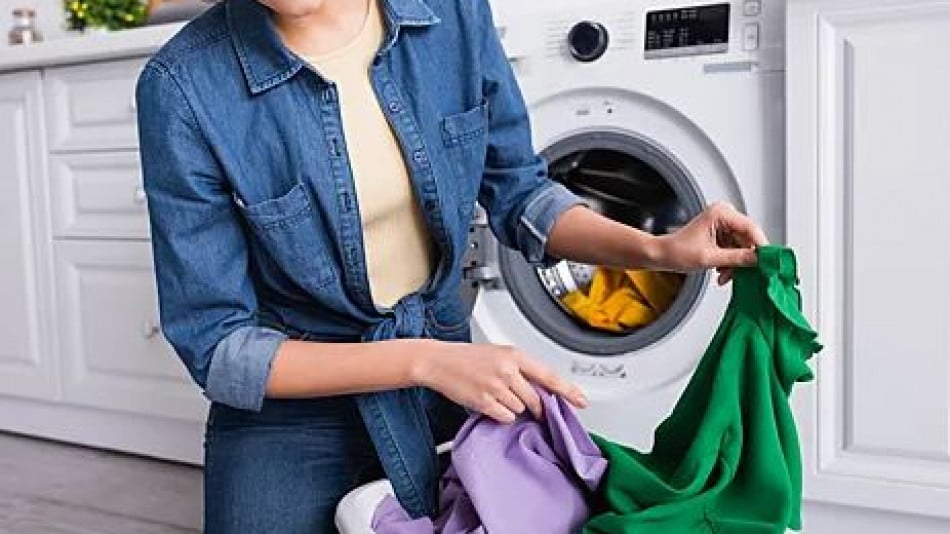 Вредно ли е да перем дрехите обърнати наопаки?