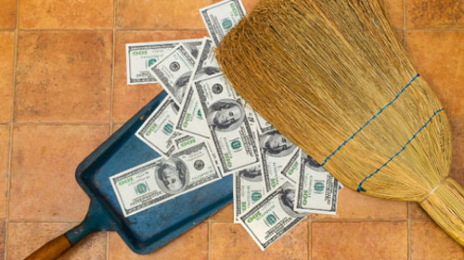 5 типични грешки в чистенето, заради които парите изтичат от дома ви