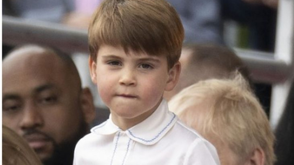 Всички са възмутени: Ето как облякоха принц Луи, стана за смях СНИМКИ