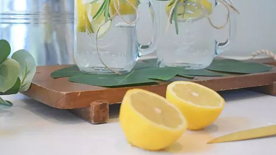 Д-р Лебедева: При запек и подуване пийте вода с лимон!