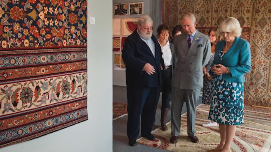 Луд фен: Крал Чарлз III си купи килим от България, какъвто може да има всеки българин ВИДЕО