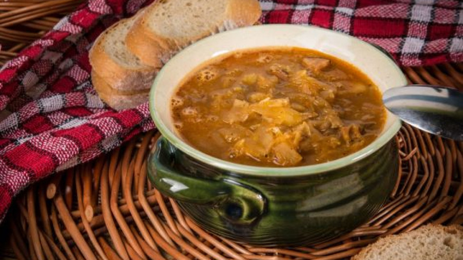 Супа с кисело зеле и праз - най-добрата витаминозна бомба за зимата